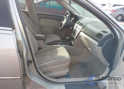 2008 Mercury Milan I4 z USA, uszkodzony, nr VIN 3MEHM07Z58R659584